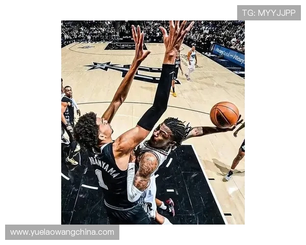 莫兰特半场狂砍25分带领球队逆转全场砍下35分 罚球稳定表现亮眼