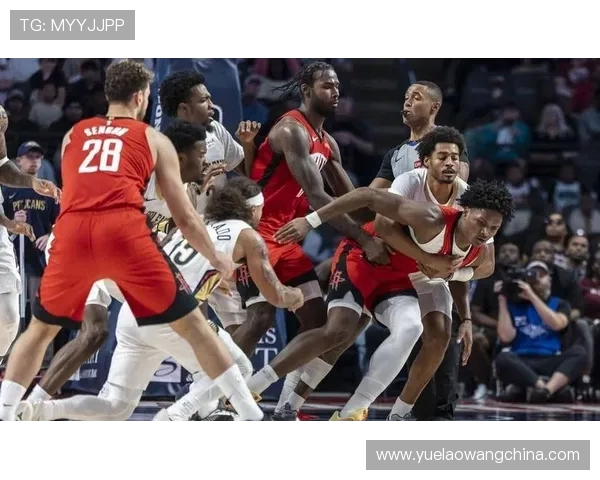 内史密斯次节火力全开单节砍下11分全场15分助攻封盖展现稳定射手风采